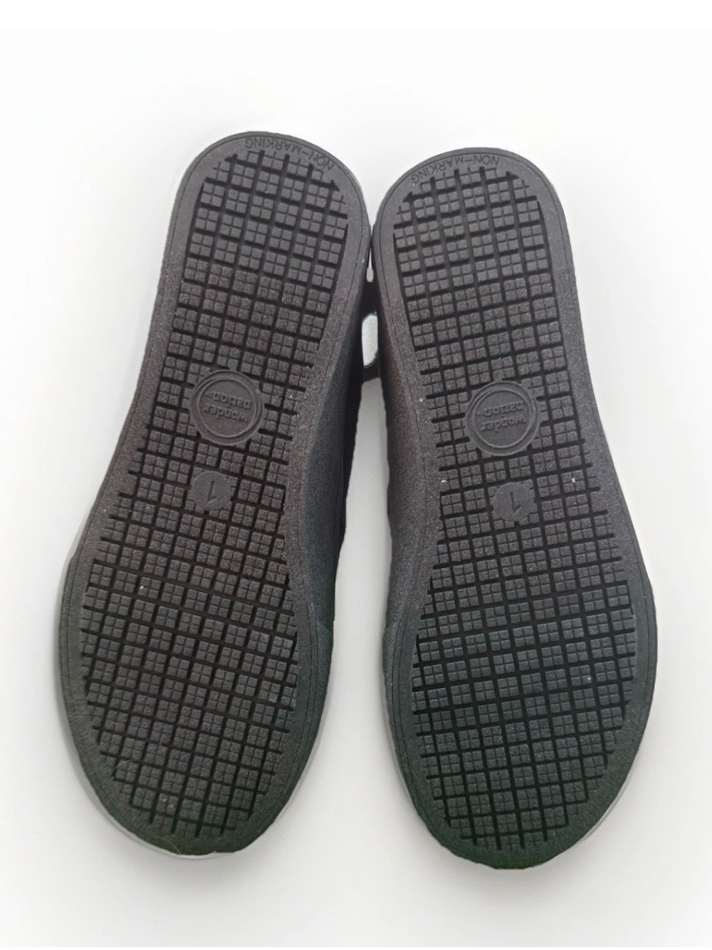 wonder nation Kids’ Size 1Y Black Slip-On Sneakers Memory Foam NEW - Picture 5 of 8
